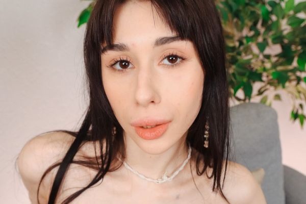 Spicy movie gives solo pleasures